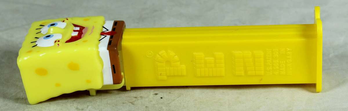 Collectible PEZ candy dispenser - Spongebob Squarepants with yellow base