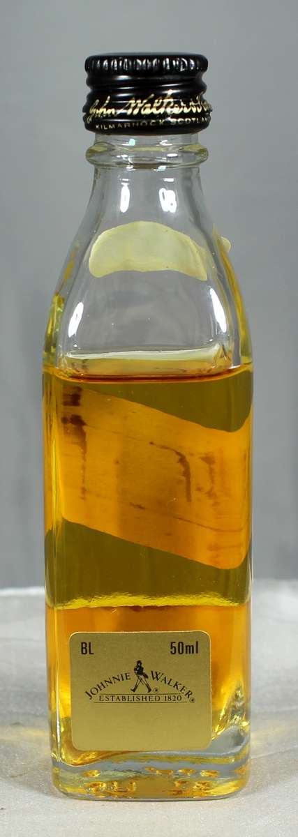 Mini liquor bottle - Johnnie Walker - Black whiskey