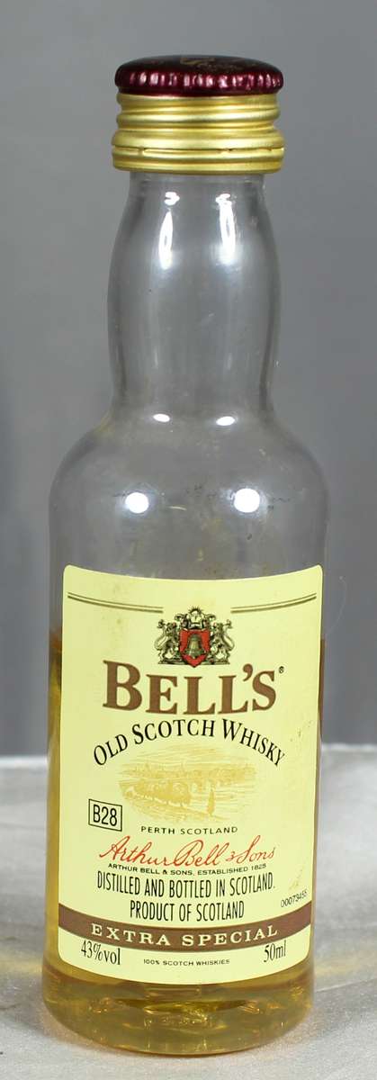 Mini Liquor Bottle - Bell's whisky