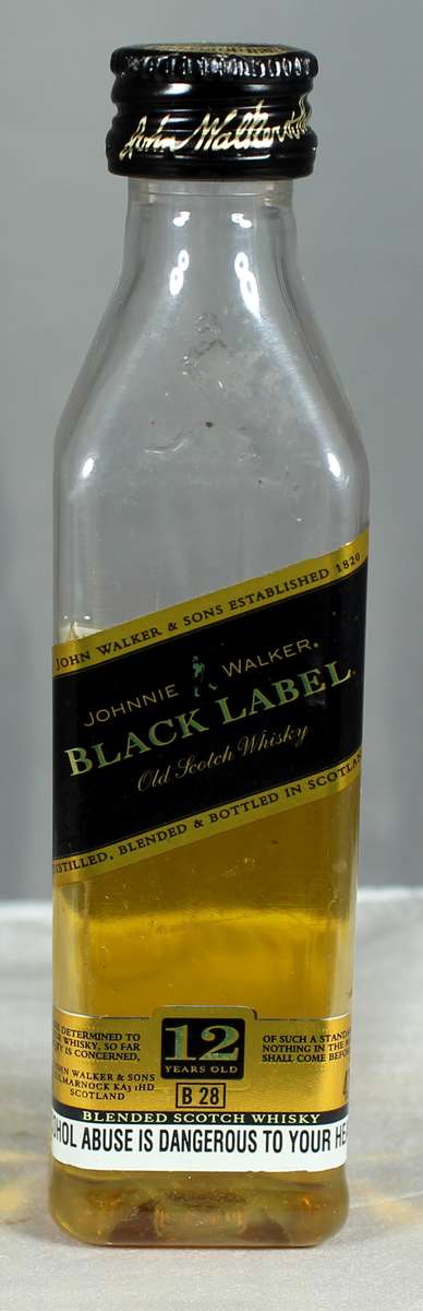 Mini liquor bottle - Johnnie Walker - Black whiskey