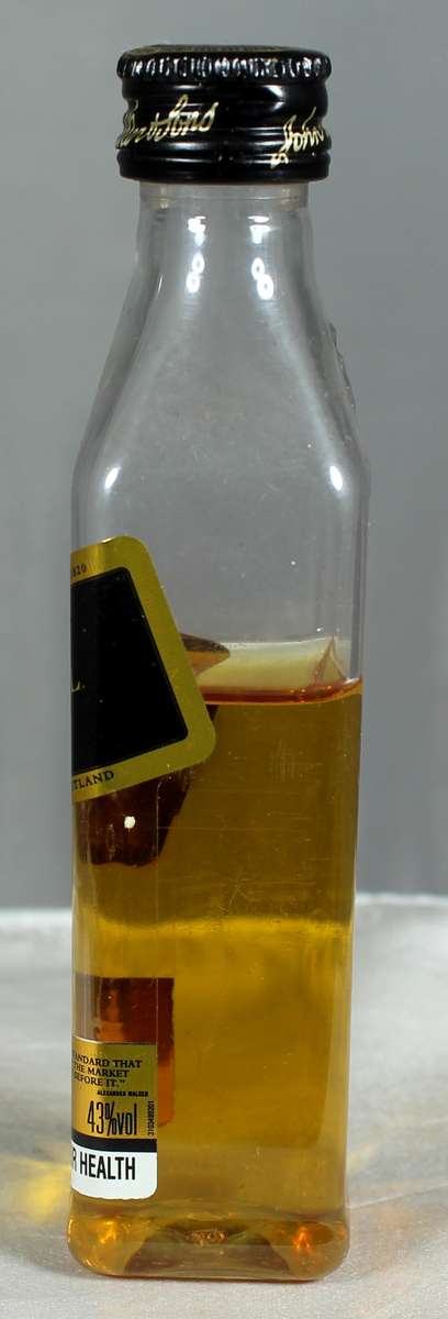 Mini liquor bottle - Johnnie Walker - Black whiskey