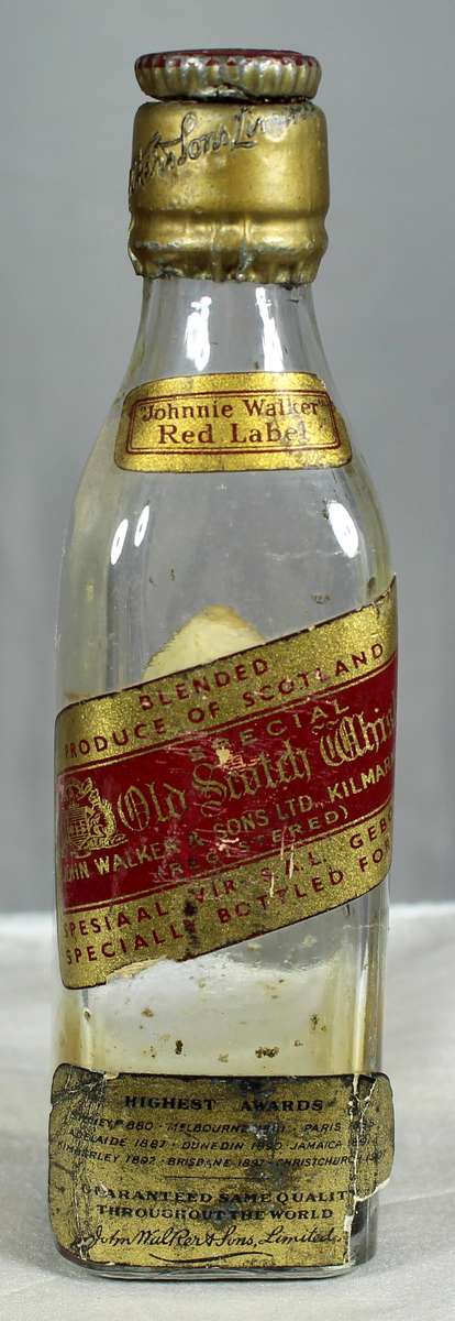 Mini liquor bottle - Johnnie Walker - Red whiskey
