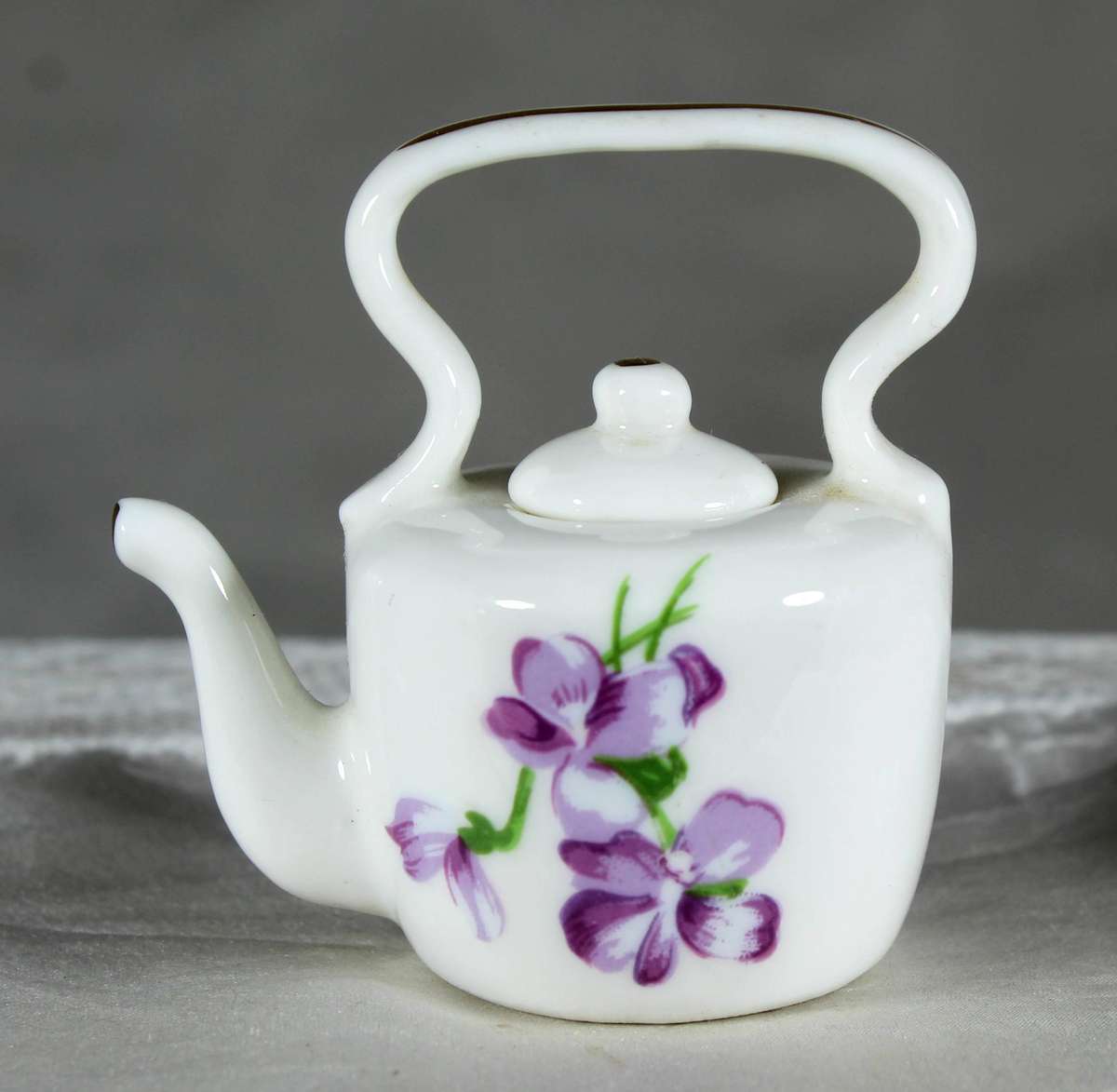 Miniature porcelain coffee pot