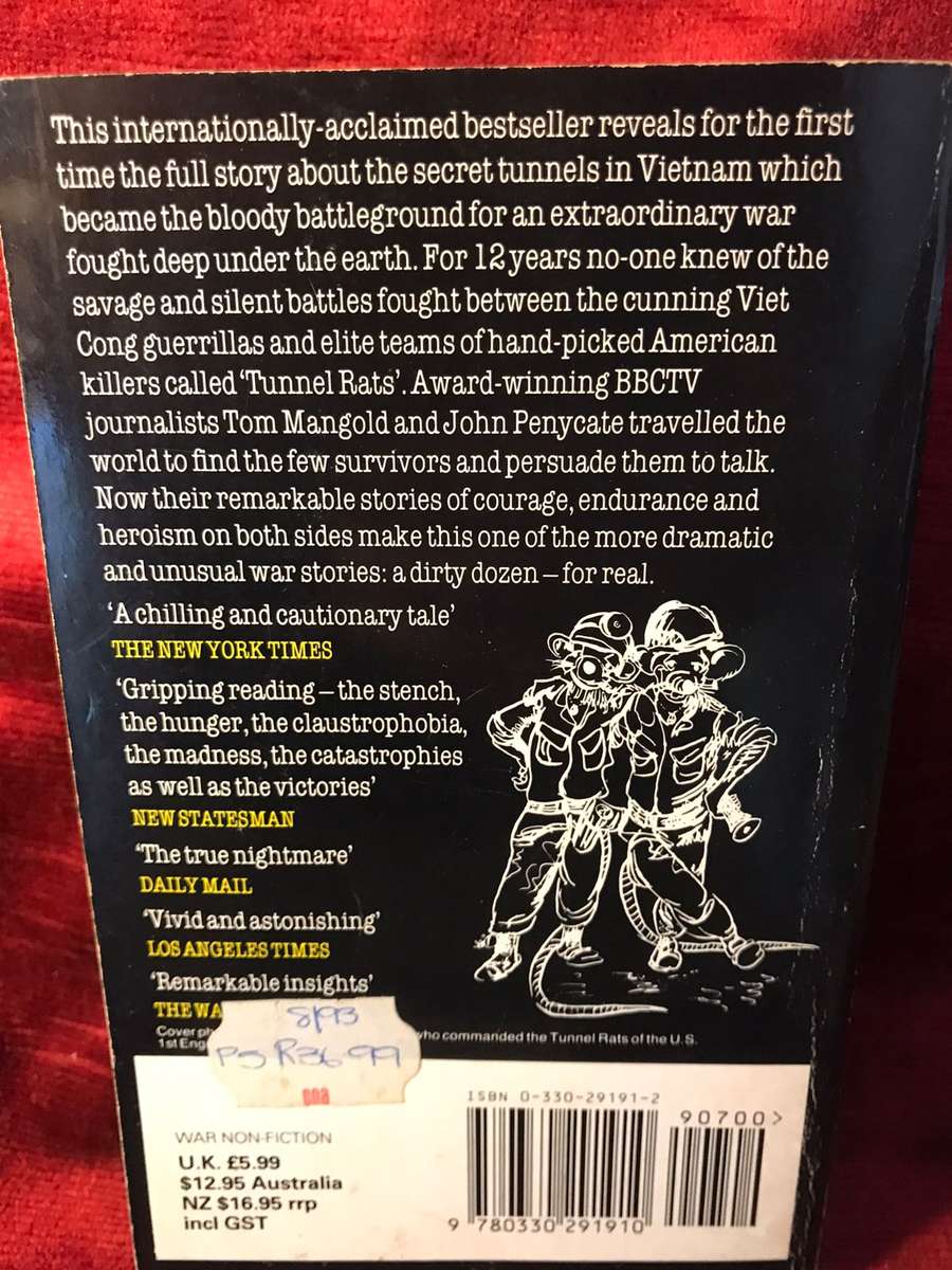 The Tunnels of Cu Chi: A Remarkable Story of the Vietnam War - Tom Mangold & John Penycate