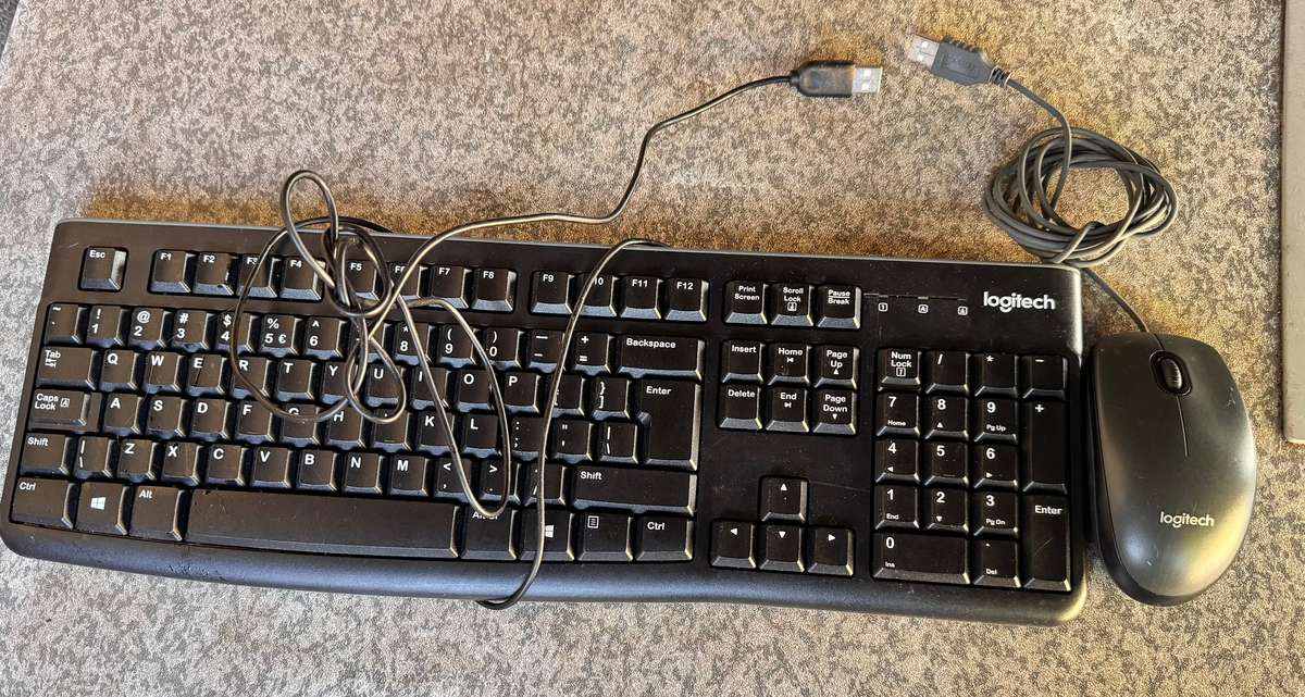 Logitech USB KeyBoard and Mouse