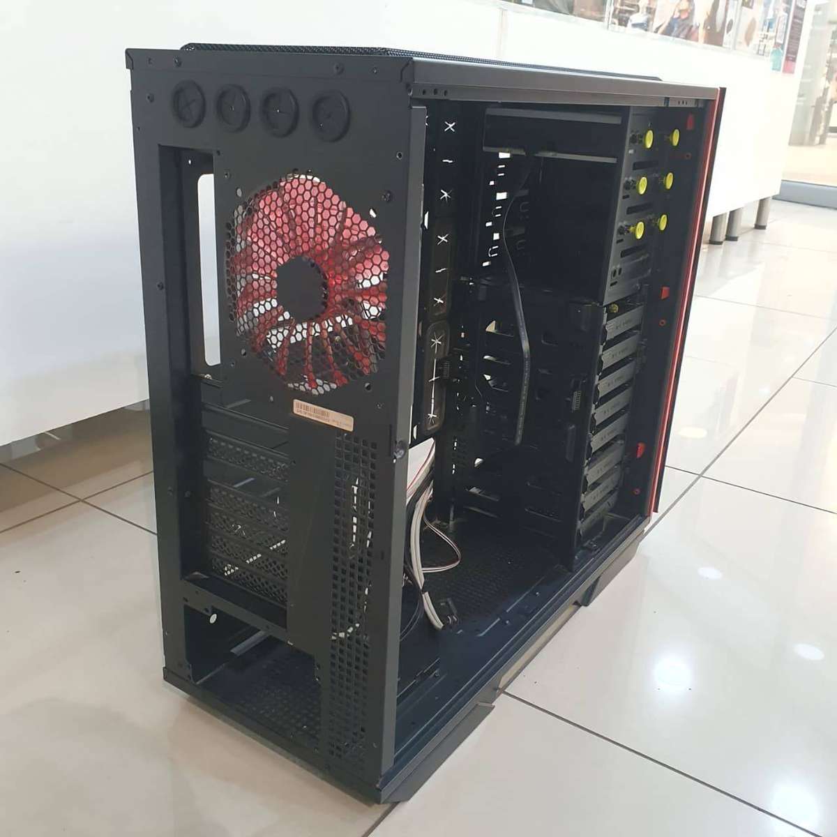 In win 707 Full Tower chassis