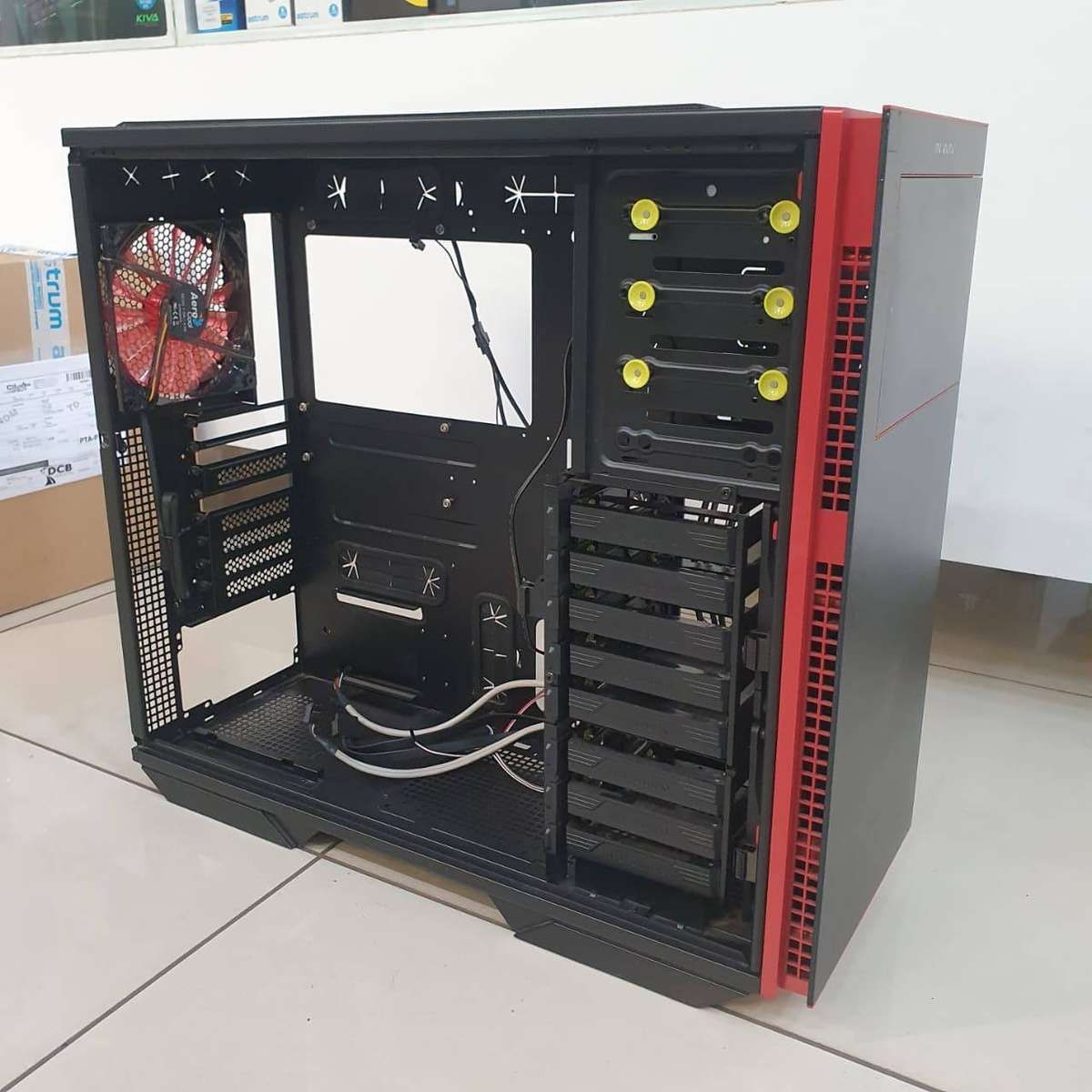 In win 707 Full Tower chassis