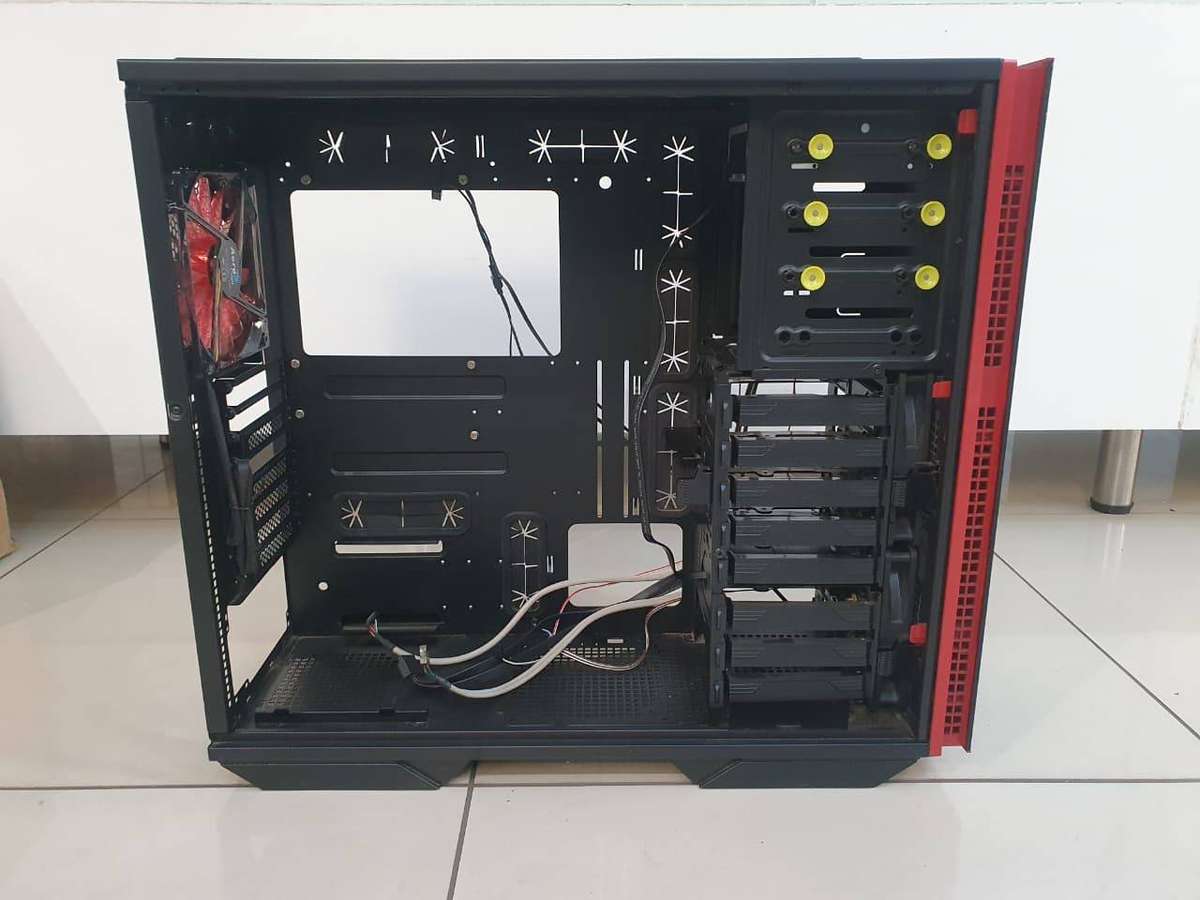 In win 707 Full Tower chassis