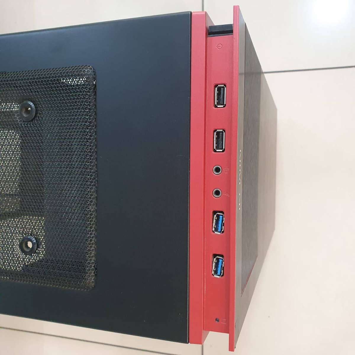 In win 707 Full Tower chassis