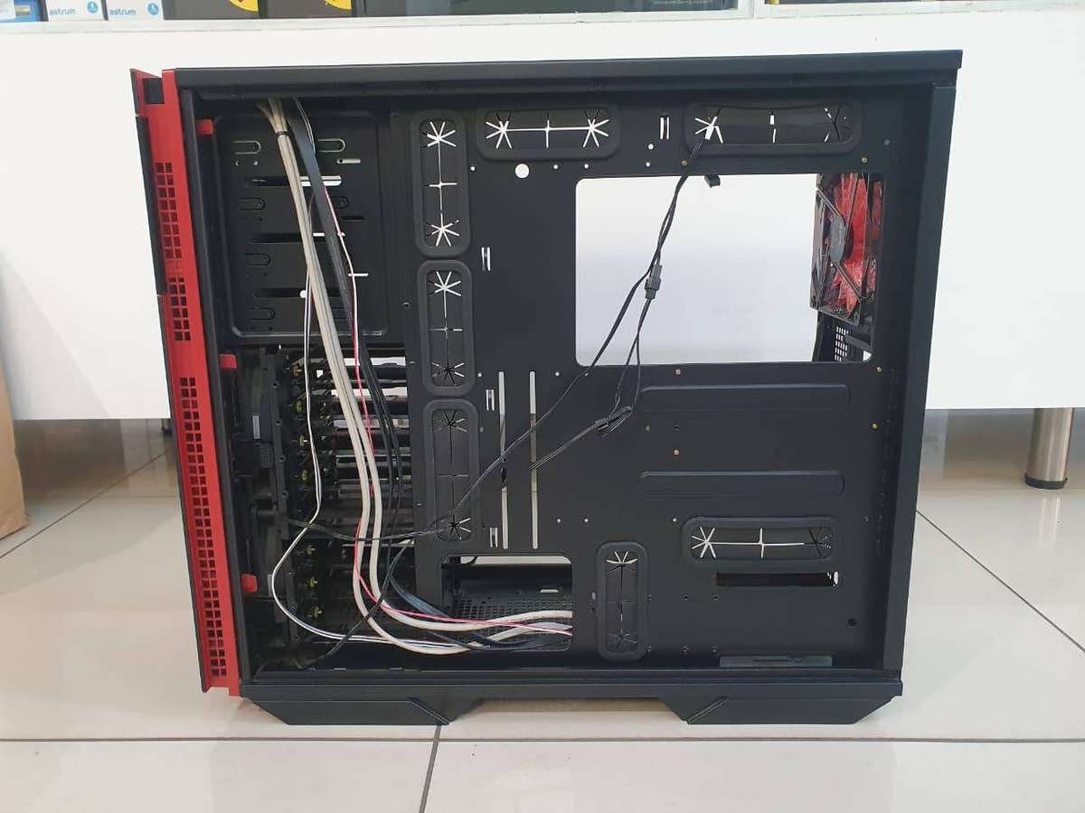 In win 707 Full Tower chassis