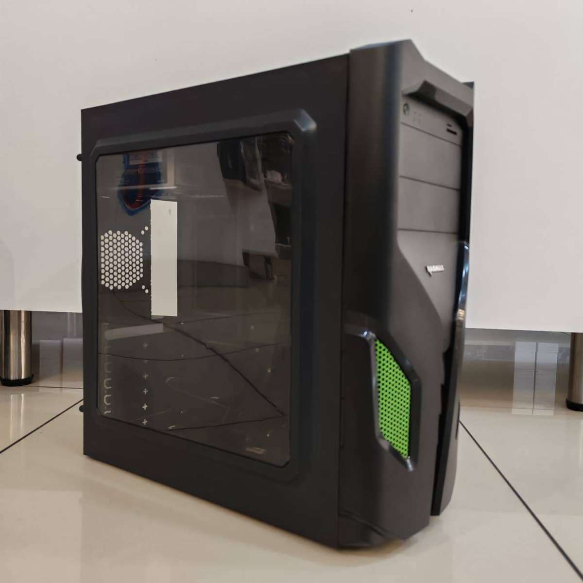 Raidmax Mid Tower chassis