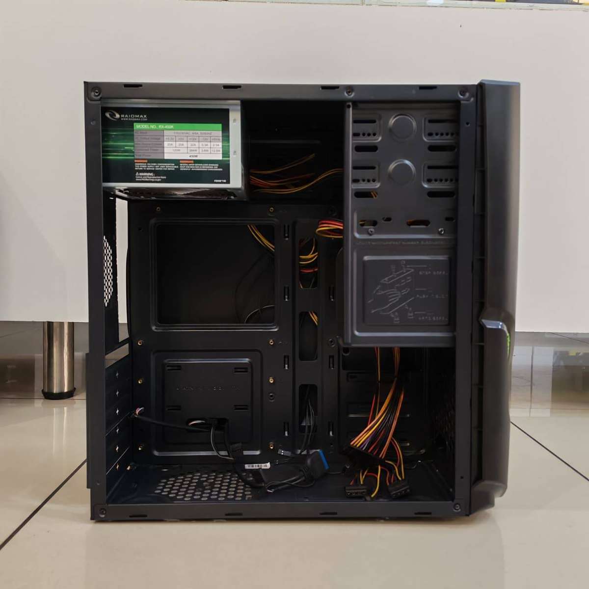 Raidmax Mid Tower chassis