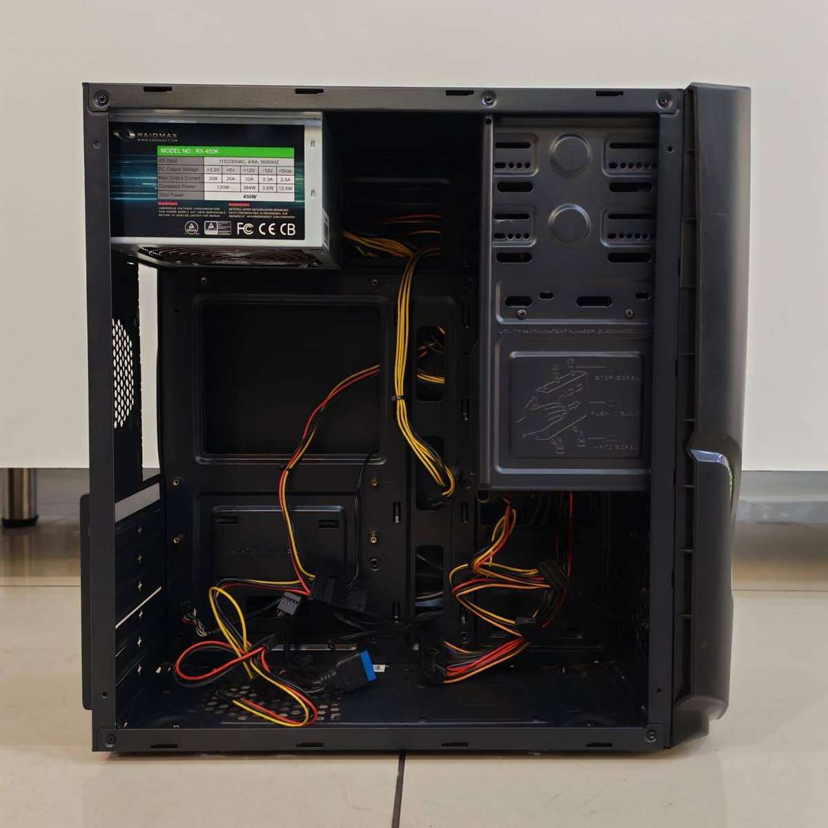 Raidmax Mid Tower chassis