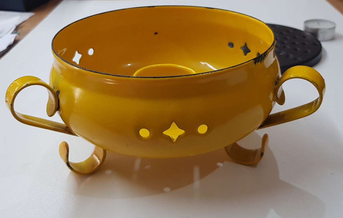 Vintage Enamel Tealight burner/warmer for tea or coffee pot.