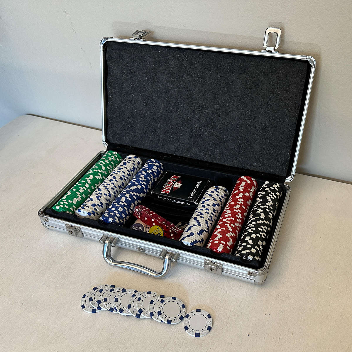 Pre Loved Poker Chip Set in Aluminium Case