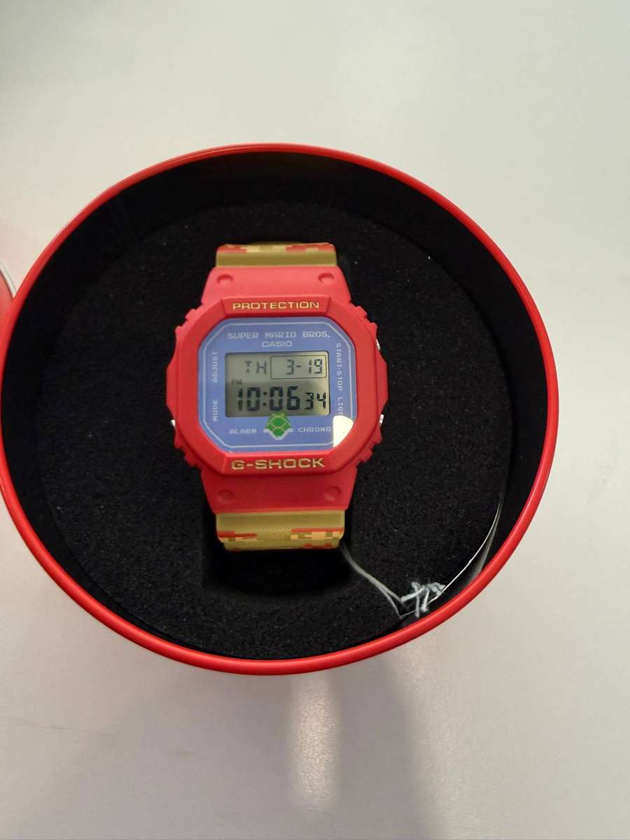 Casio G-Shock x Super Mario Bros. Limited Edition Watch  New in Tin