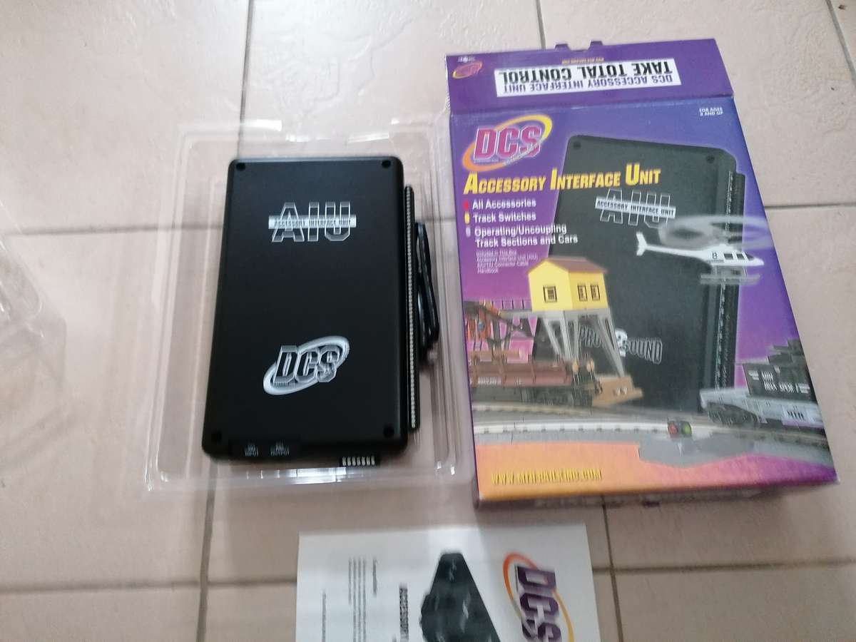 MTH DCS  Remote Control Set & MTH DCS Accessory Interface Unit