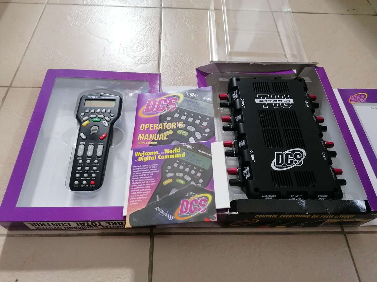 MTH DCS  Remote Control Set & MTH DCS Accessory Interface Unit