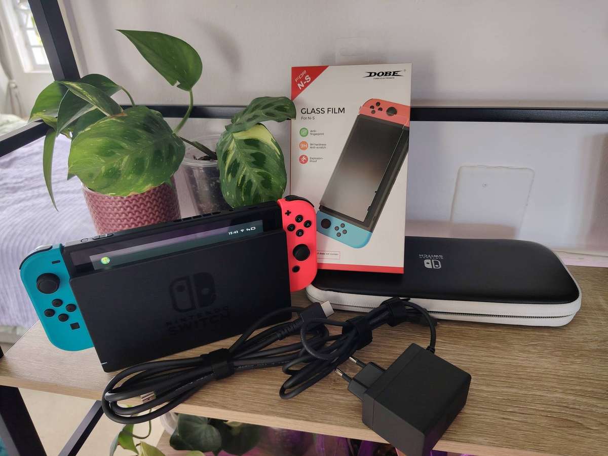 Nintendo Switch V2 Console - Immaculate Condition