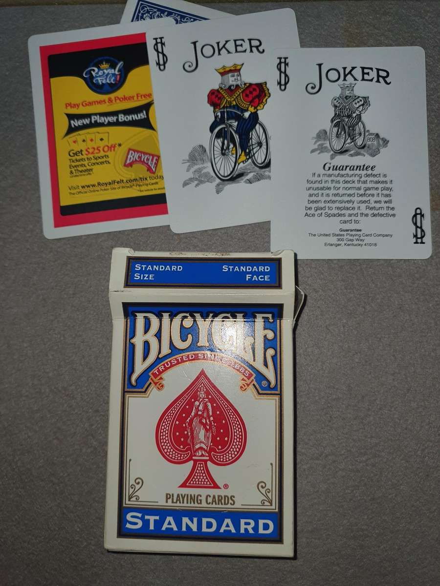 Playing cards Theory11 and Bicycle
