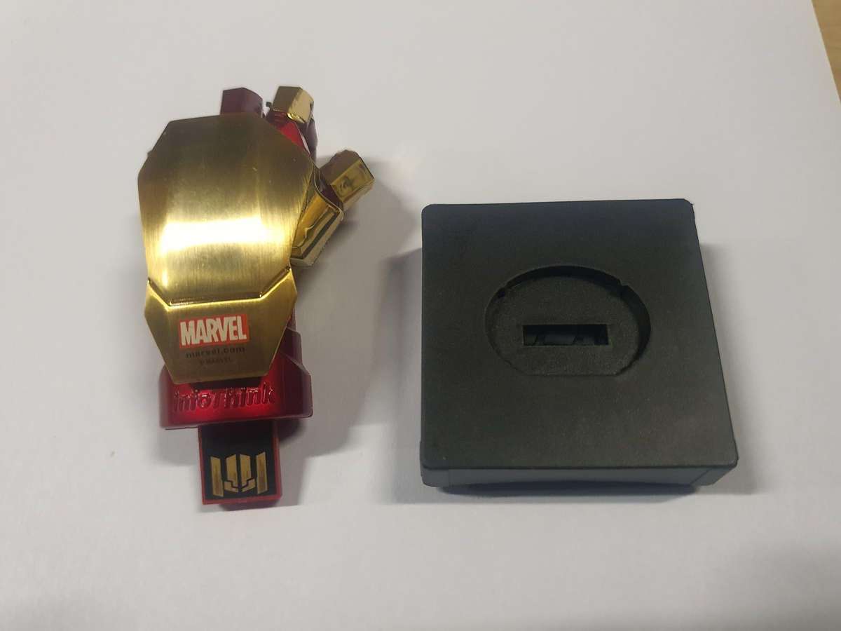 Iron Man Hand 8Gb Memory stick