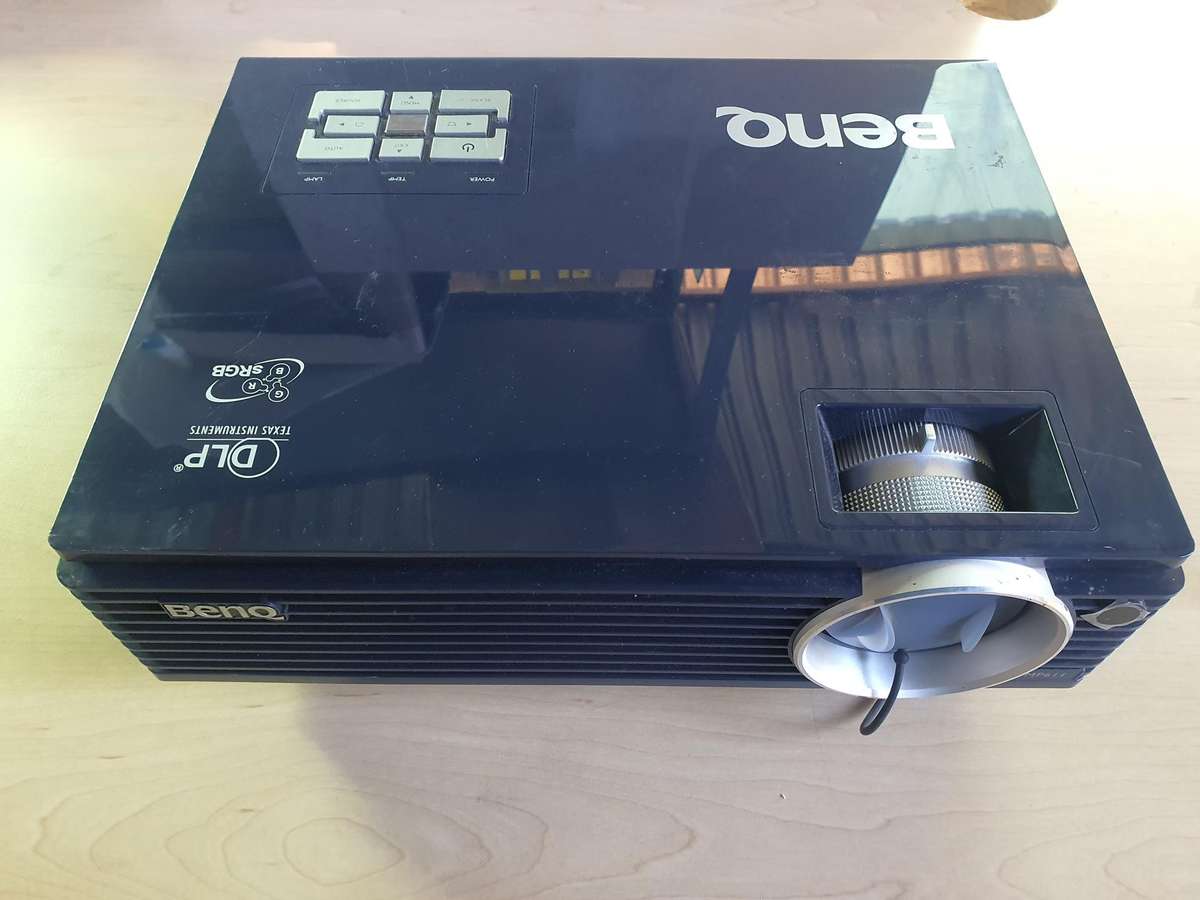 Benq MP611 projector Fully functional