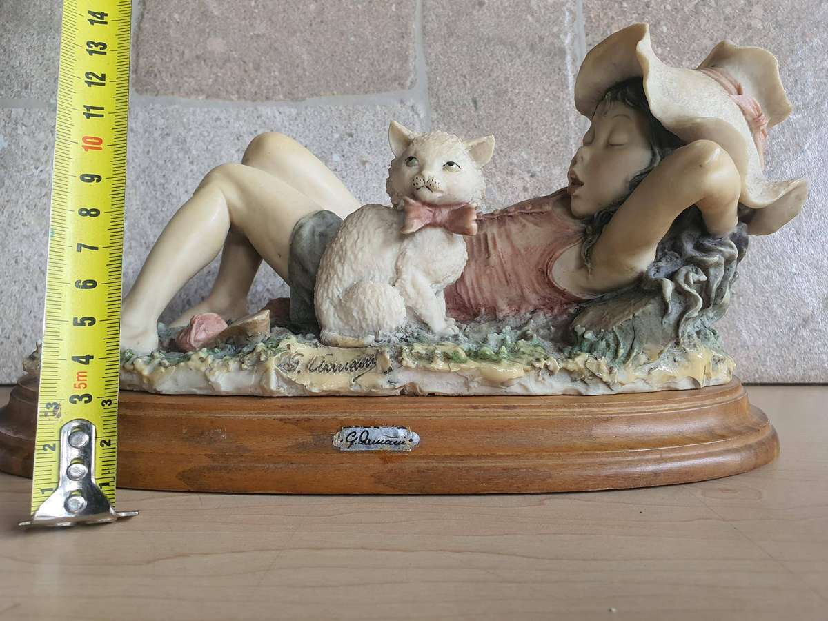 Giuseppe Armani Girl Relaxing Sleeping with Cat Figurine 10 x 6