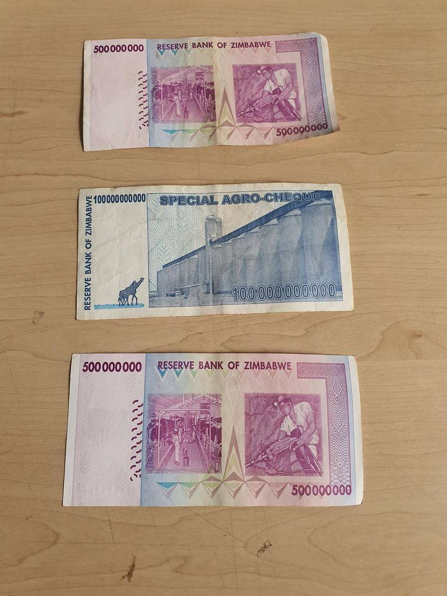 Zimbabwe Dollars 3x notes as per Photos.