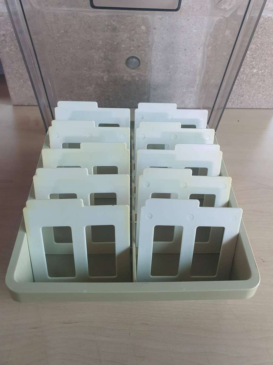 Antique lockable Stiffy container