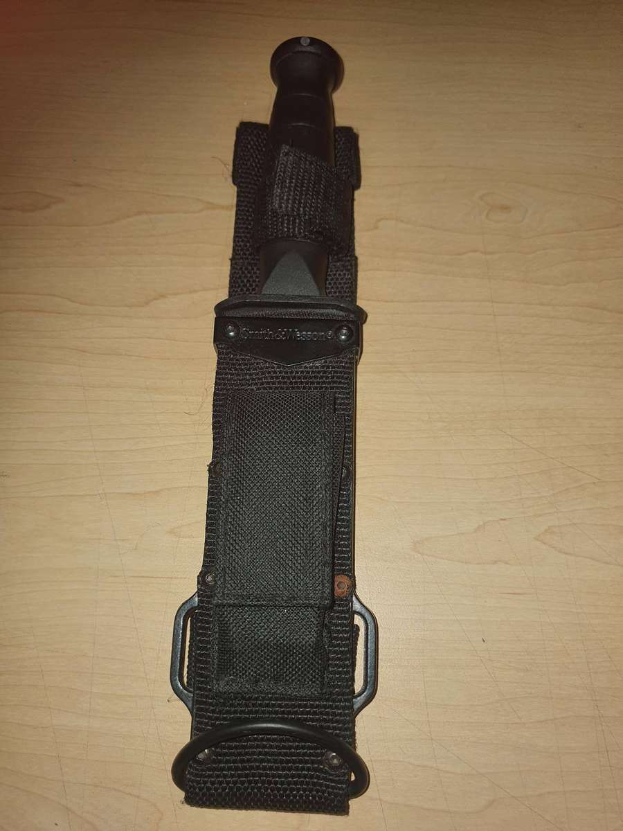 Smith and Wesson Search and Rescue Knife