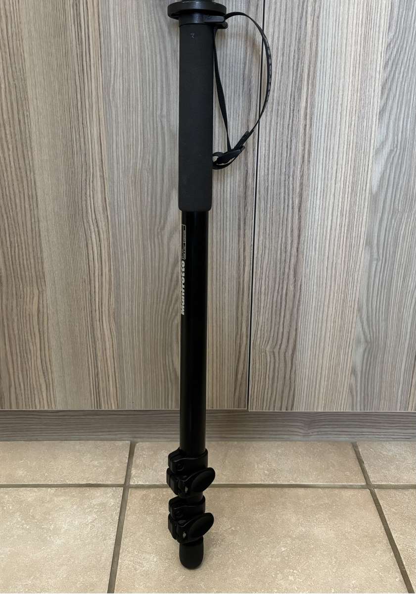 Manfrotto 679B: The Essential Monopod for Sharp, Steady Shots