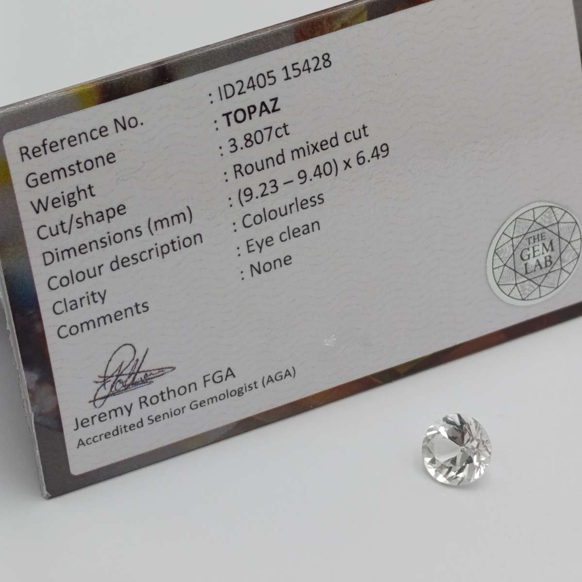 Colourless Topaz of 3.8 carat Round mixed cut with Gemlab certificate