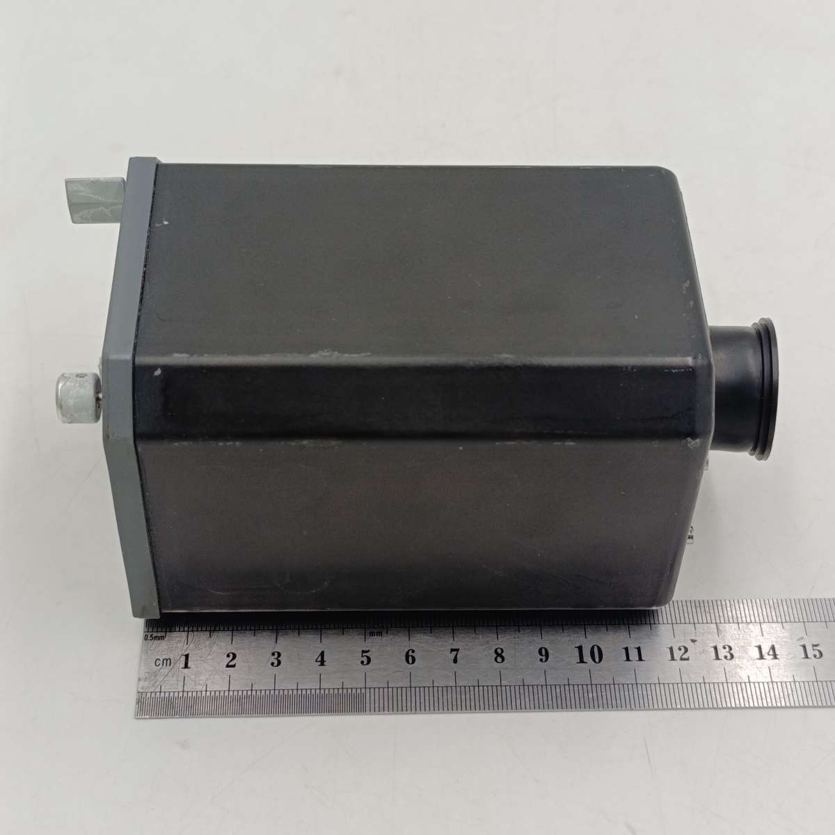 Boeing S00033 - SW - 01 digital clock for instrument panel - used by ComAir flight ZS-OTG