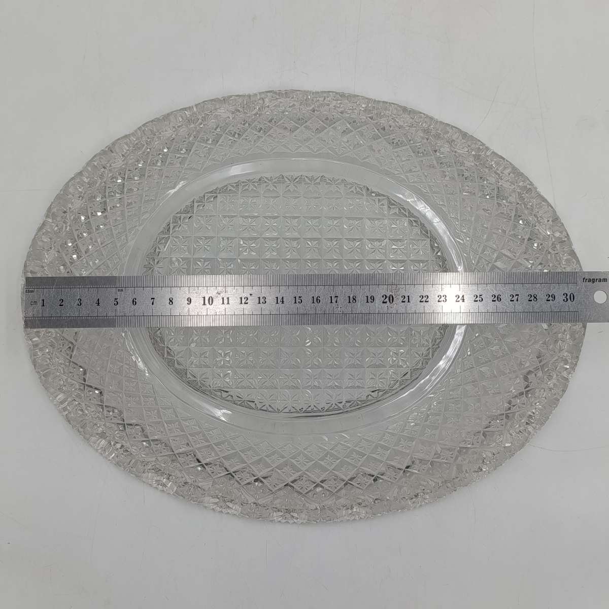 Vintage large crystal glassware platter - some small chips on rim