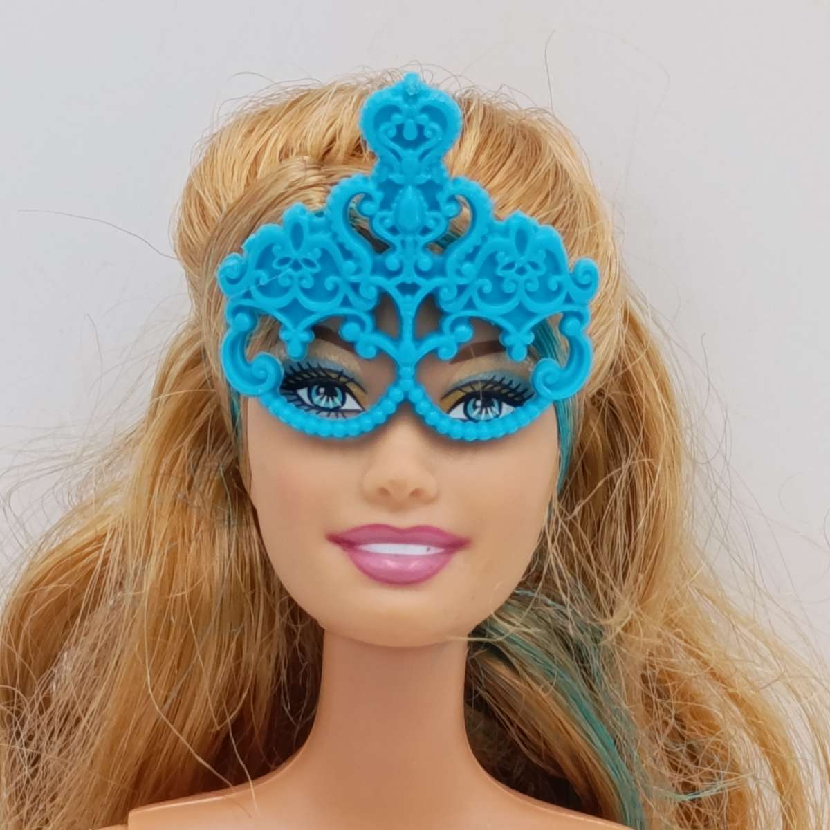 Barbie and the Three masketeers Aramina Doll - No outfit