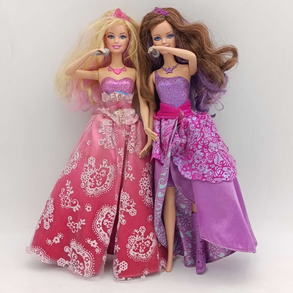 Barbie The princess and the popstar - Tori and Keira - one shoe missing