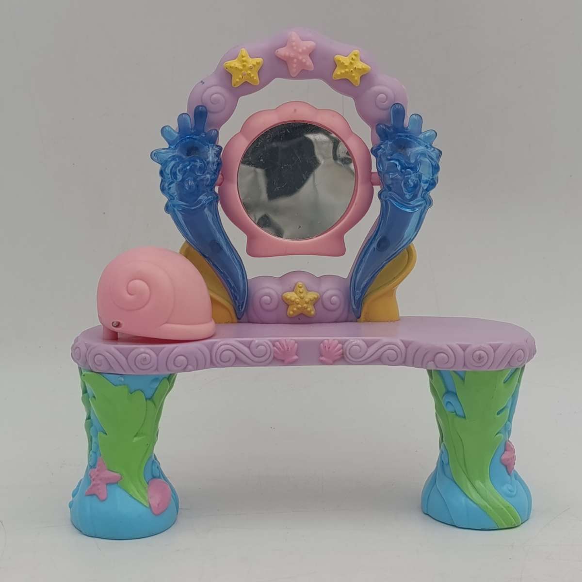 Ariel doll with dresser extra