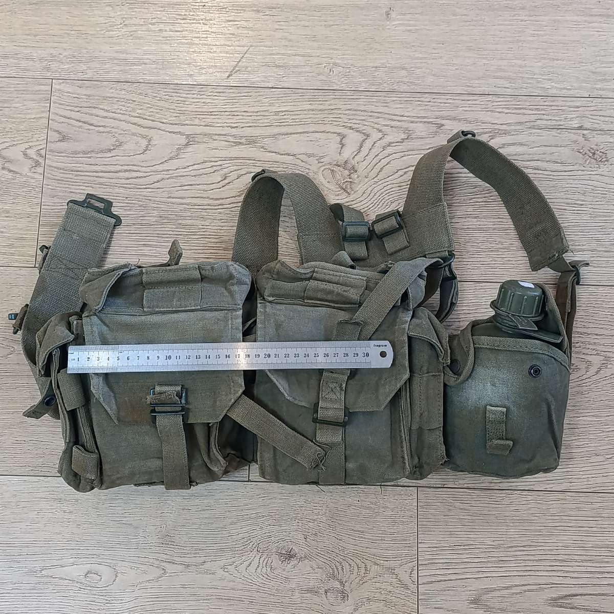 SADF Webbing kidney pouches and Yoke with water bottle