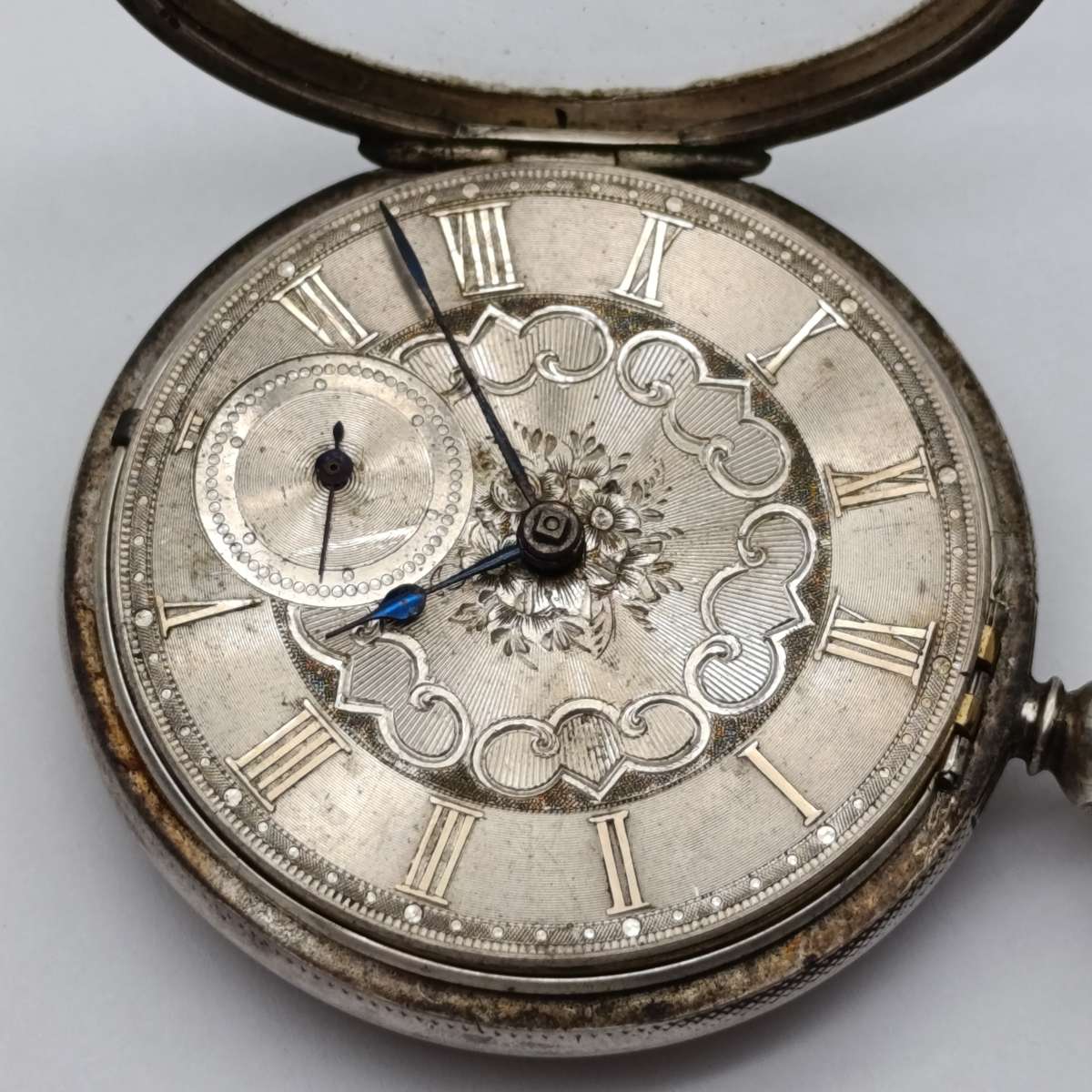 1860 Hallmarked sterling silver pocketwatch with key - runs and stops