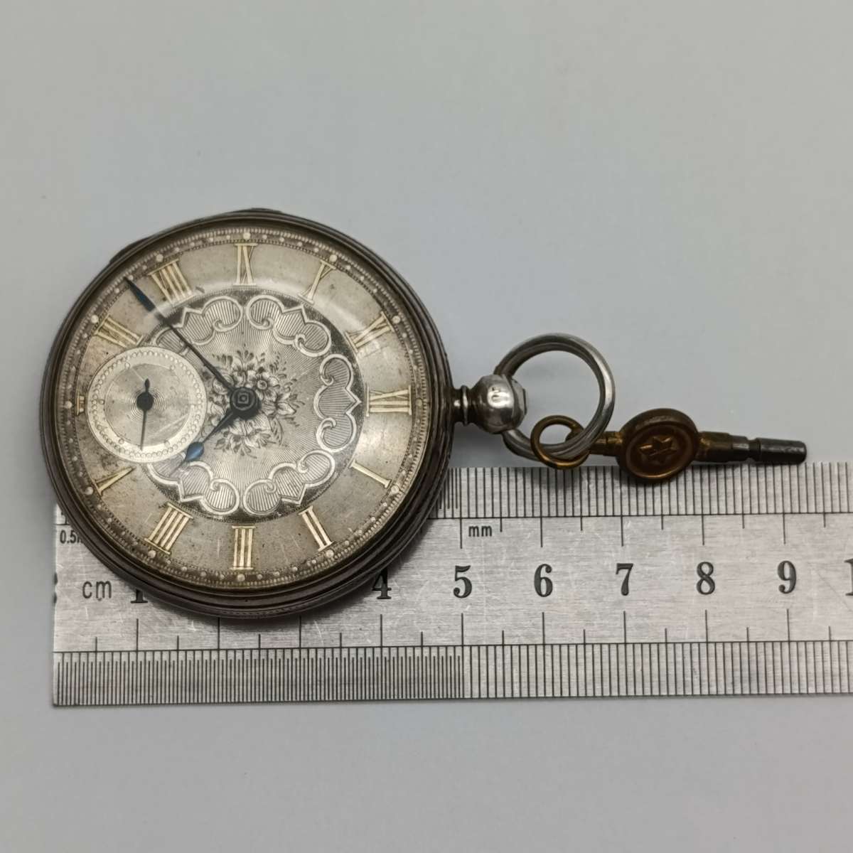 1860 Hallmarked sterling silver pocketwatch with key - runs and stops