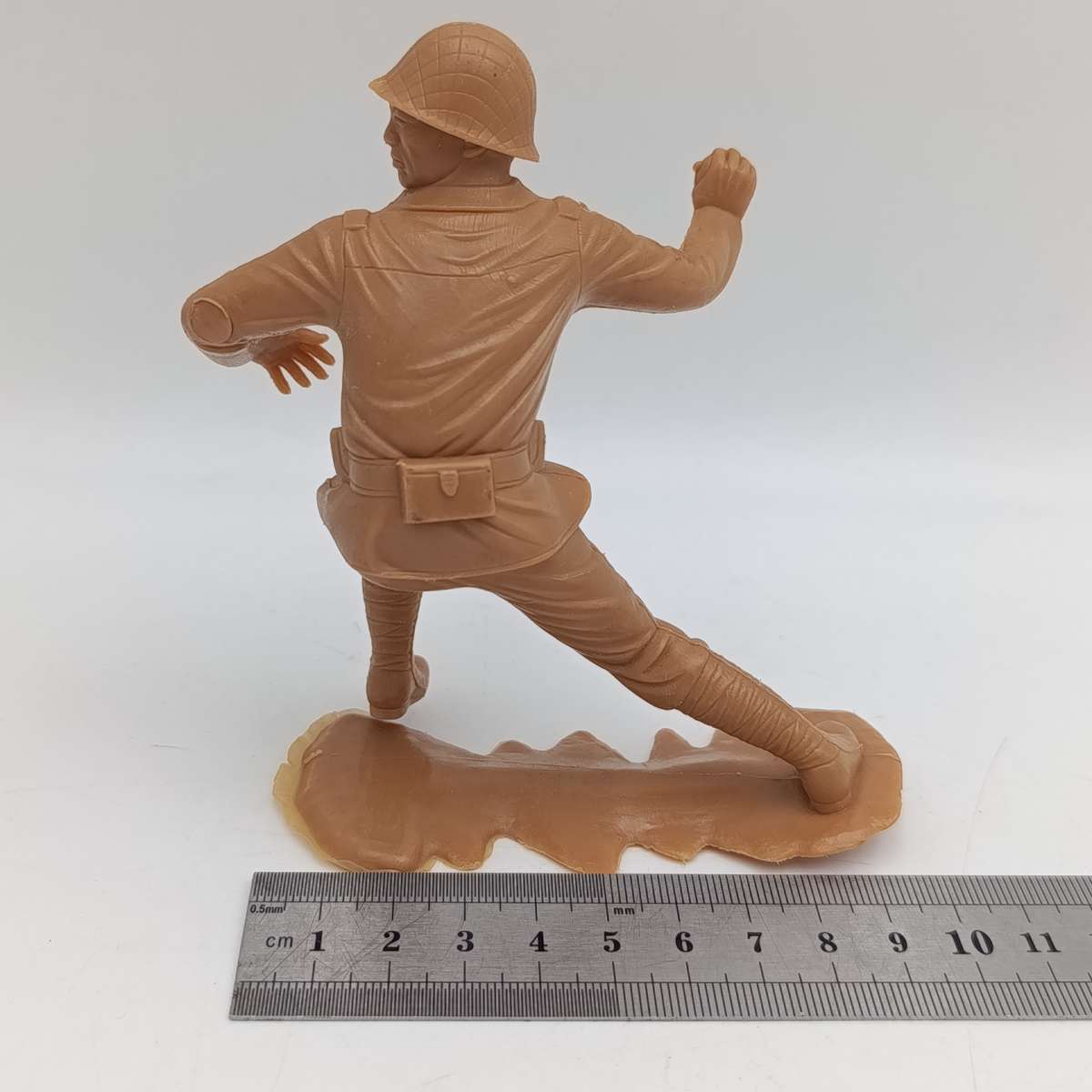 Marx Toys WW2 Japanese toy soldier - 6 inch
