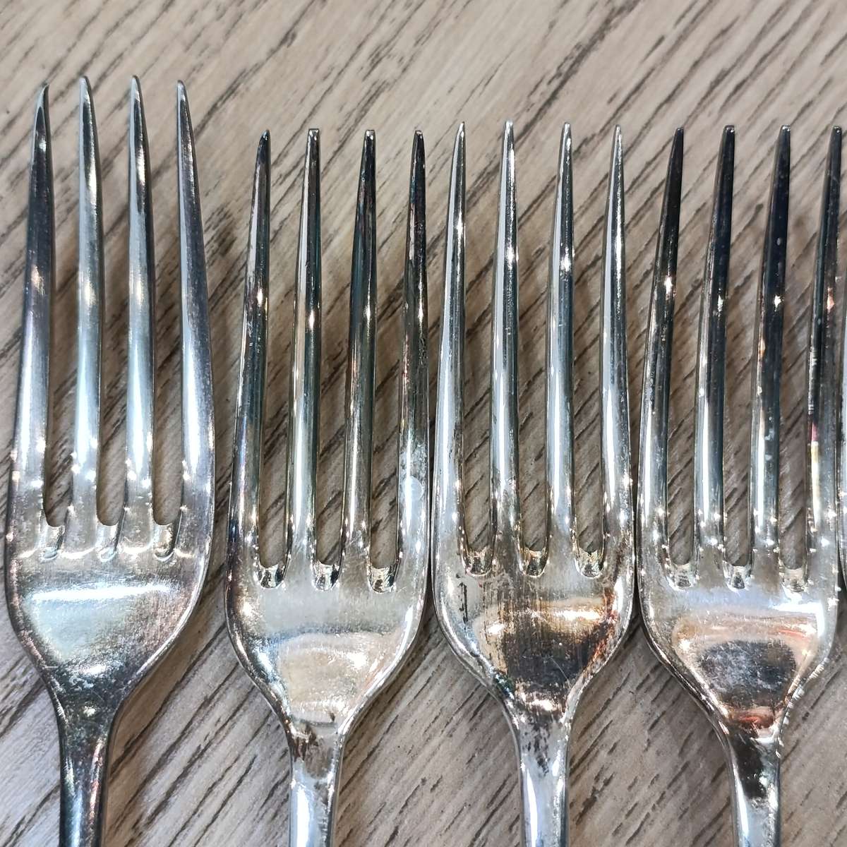 Silverplated 48-piece Dutchess set