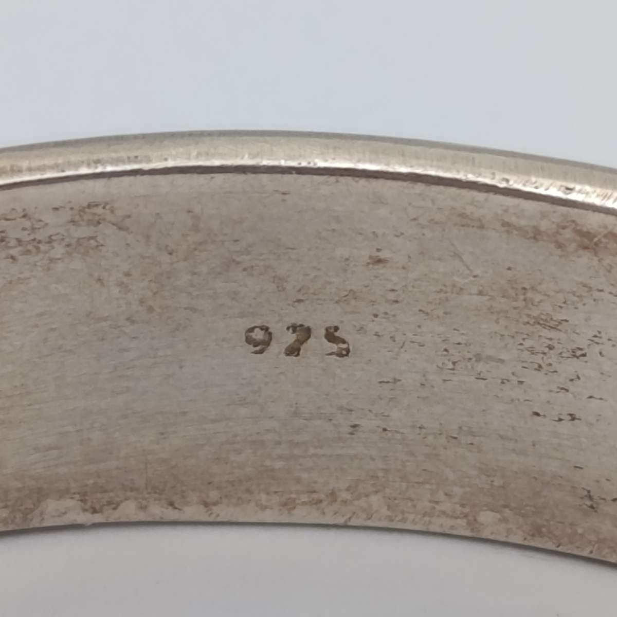 Beautiful Sterling Silver bangle - weighs 35.3g