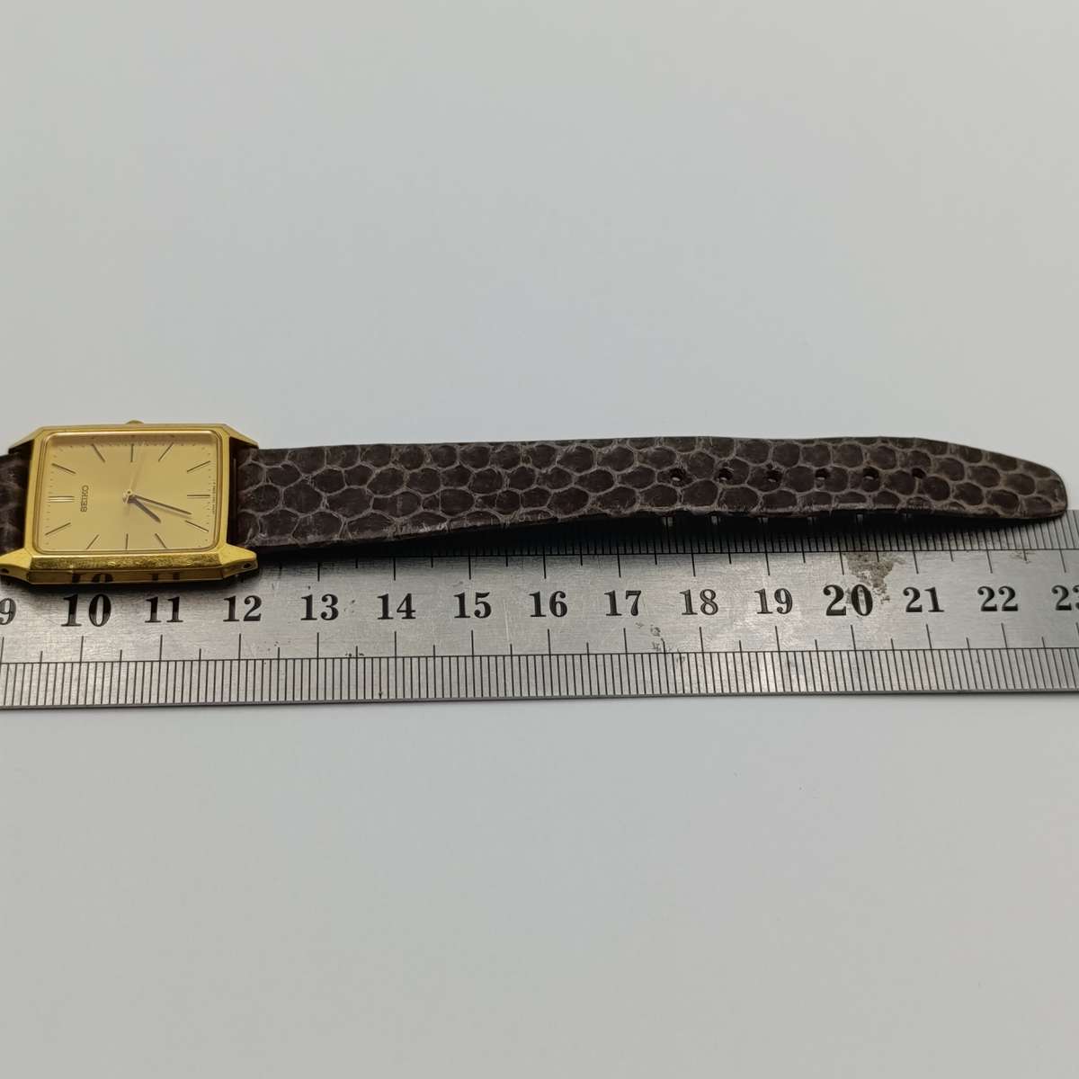 Vintage Seiko 7N01-5060 quartz unisex watch - excellent condition