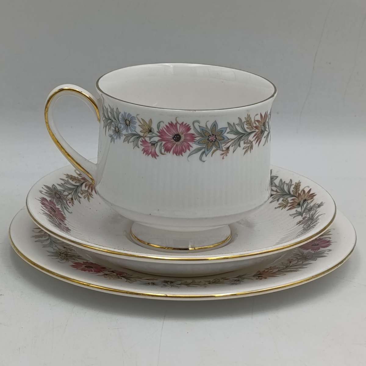 Vintage Paragon Belinda porcelain trio
