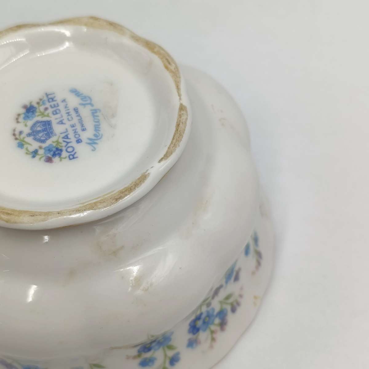Vintage Royal Albert memory Lane sugar bowl