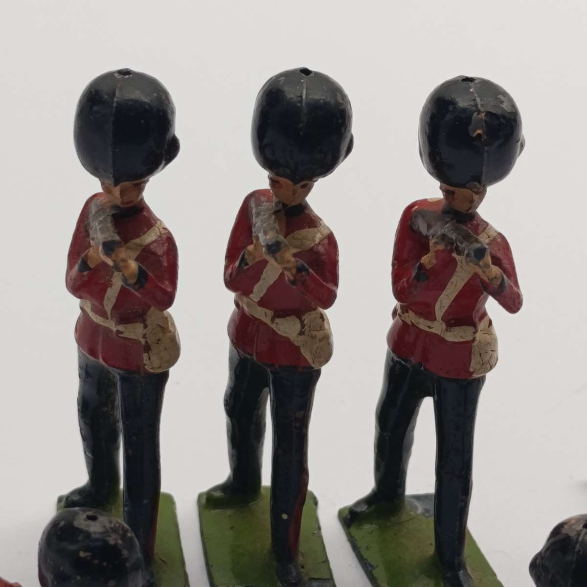 Lot of 5 vintage Britains Ltd lead soldiers with damaged weapons