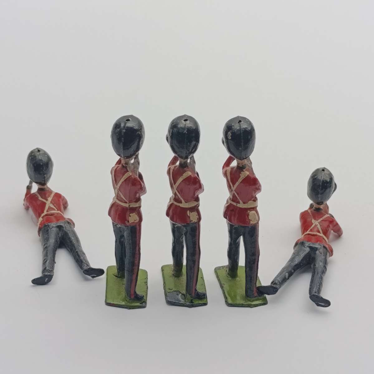 Lot of 5 vintage Britains Ltd lead soldiers with damaged weapons