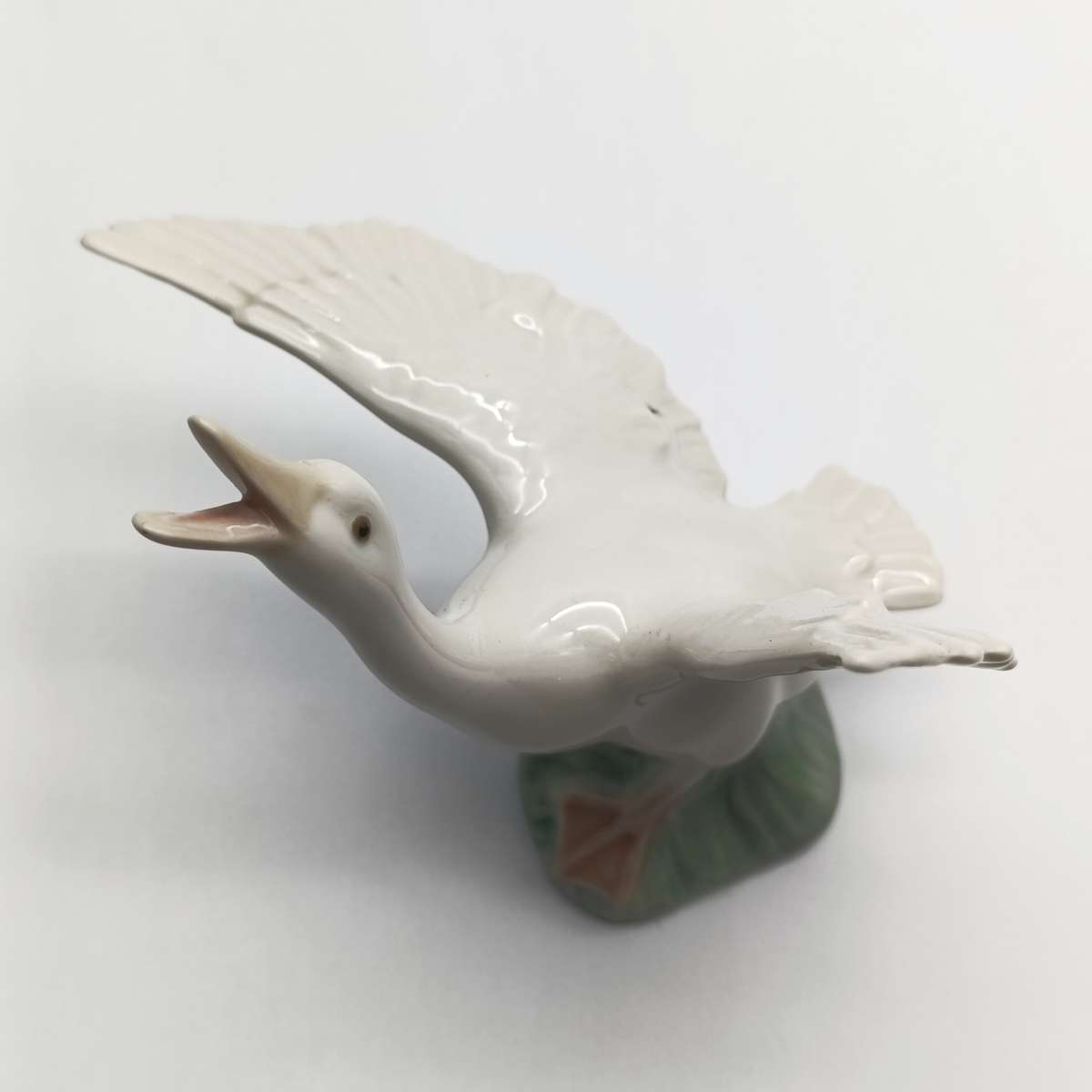 Vintage Lladro Goose porcelain figurine - no box