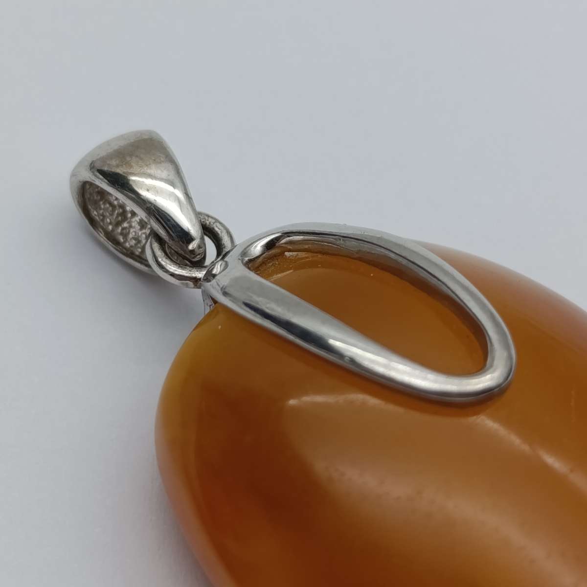 Piece of amber set in Sterling silver 16 gram